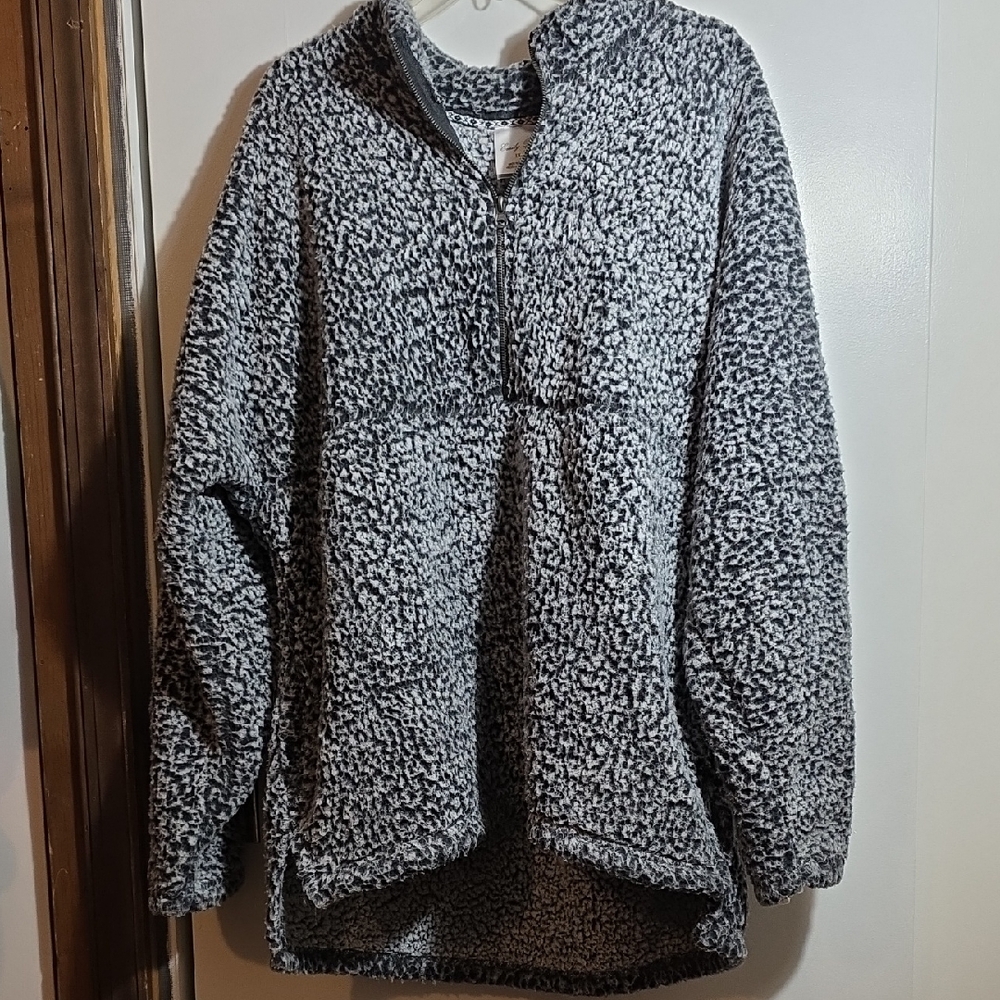 Emily B Black and White Sherpa Pullover